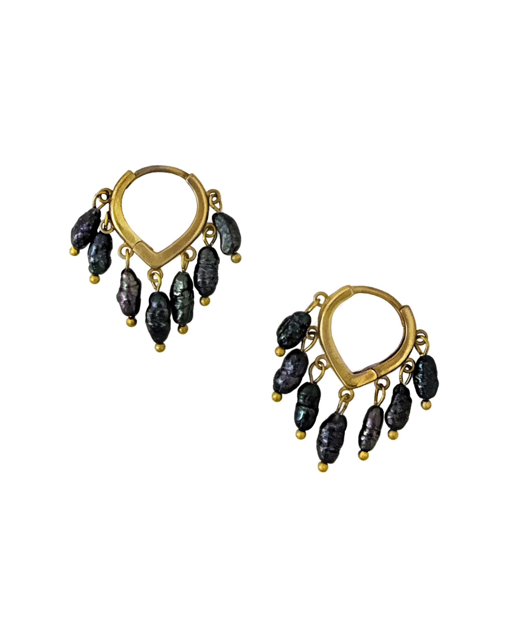 Calitha Huggie Earring – Black Pearl – A handcrafted earrings by Alysian.