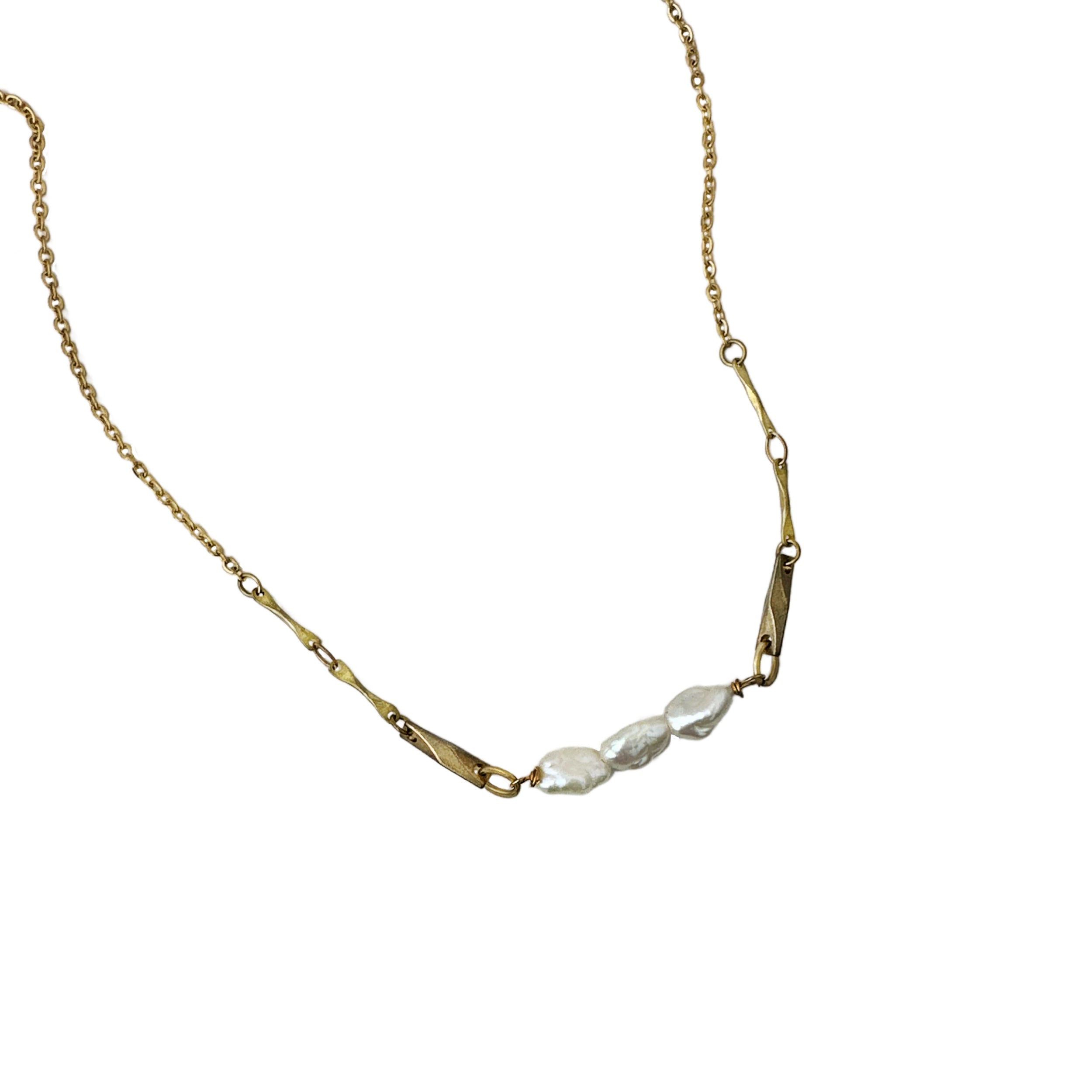 Teagan Pearl Pendant Necklace – A handcrafted necklace by Alysian.