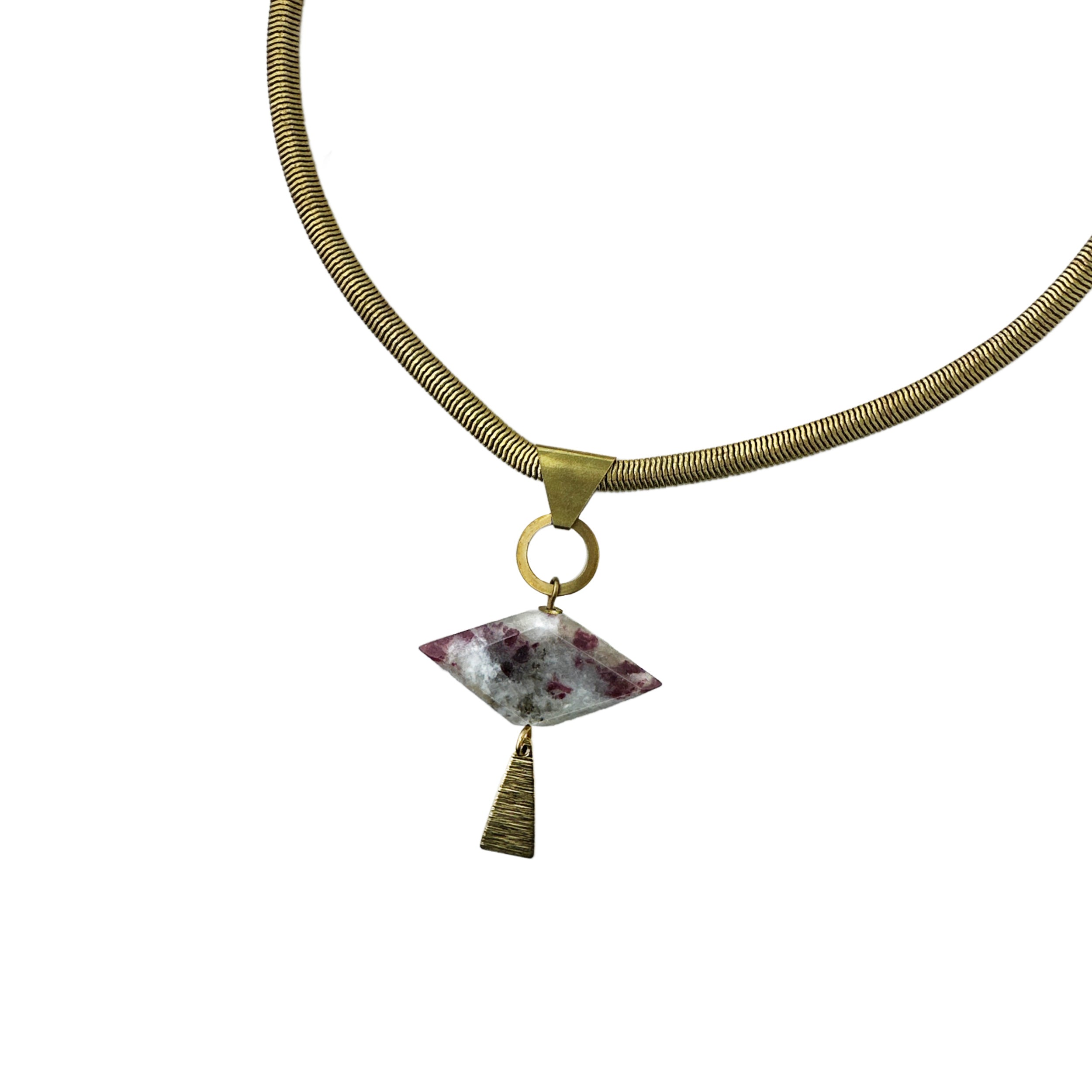 Neith Pendant Necklace – A handcrafted necklace by Alysian.