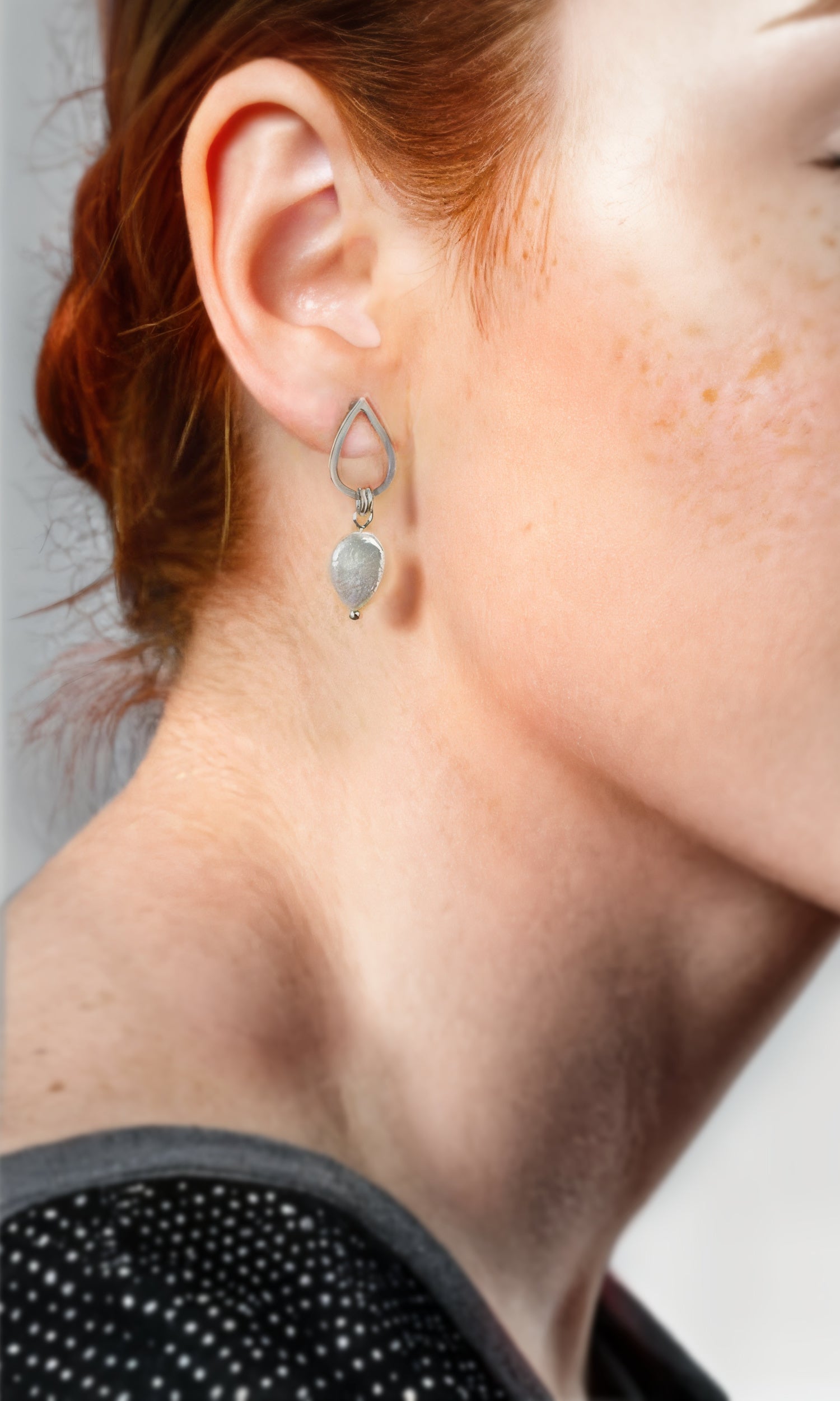 Belinay Pearl Earring – A handcrafted earrings by Alysian.