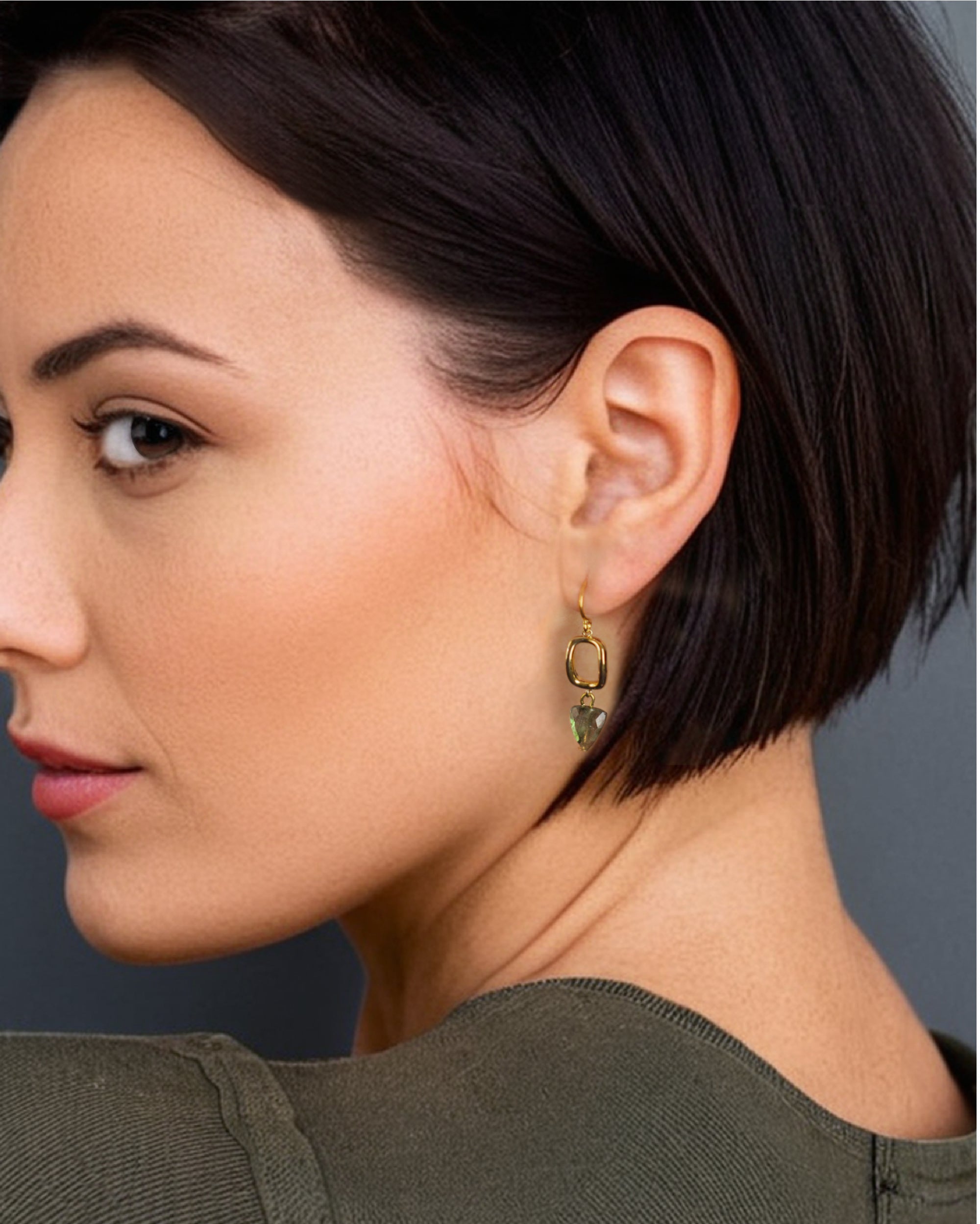 Brynn Labradorite Earring – A handcrafted earrings by Alysian.
