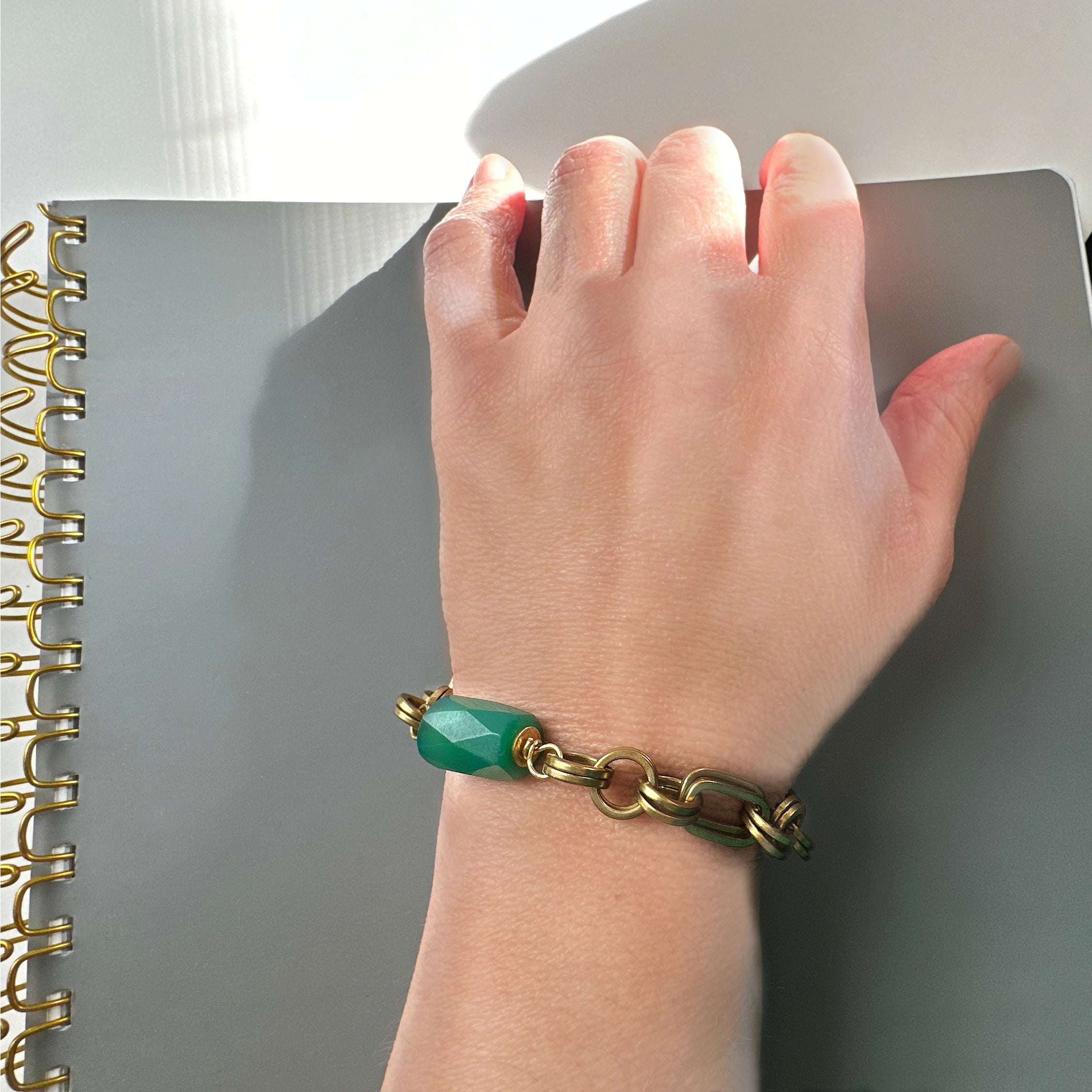 Della Bracelet – A handcrafted bracelet by Alysian.