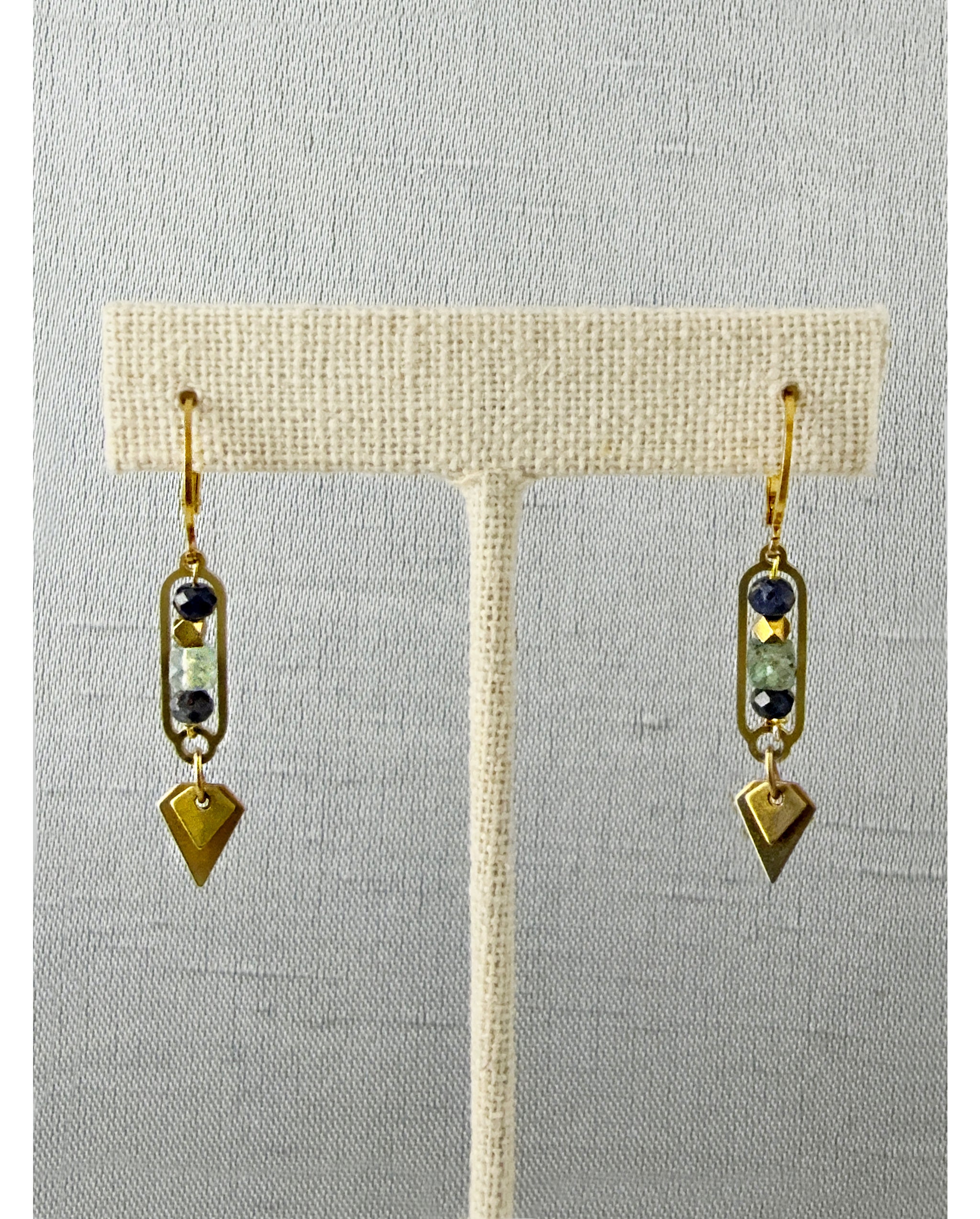Lorah Earring – A handcrafted earrings by Alysian.