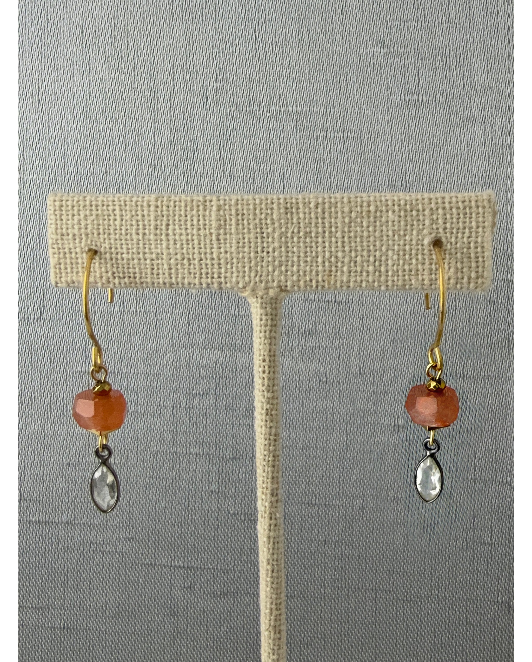 Marlenn Moonstone Earring – A handcrafted earrings by Alysian.