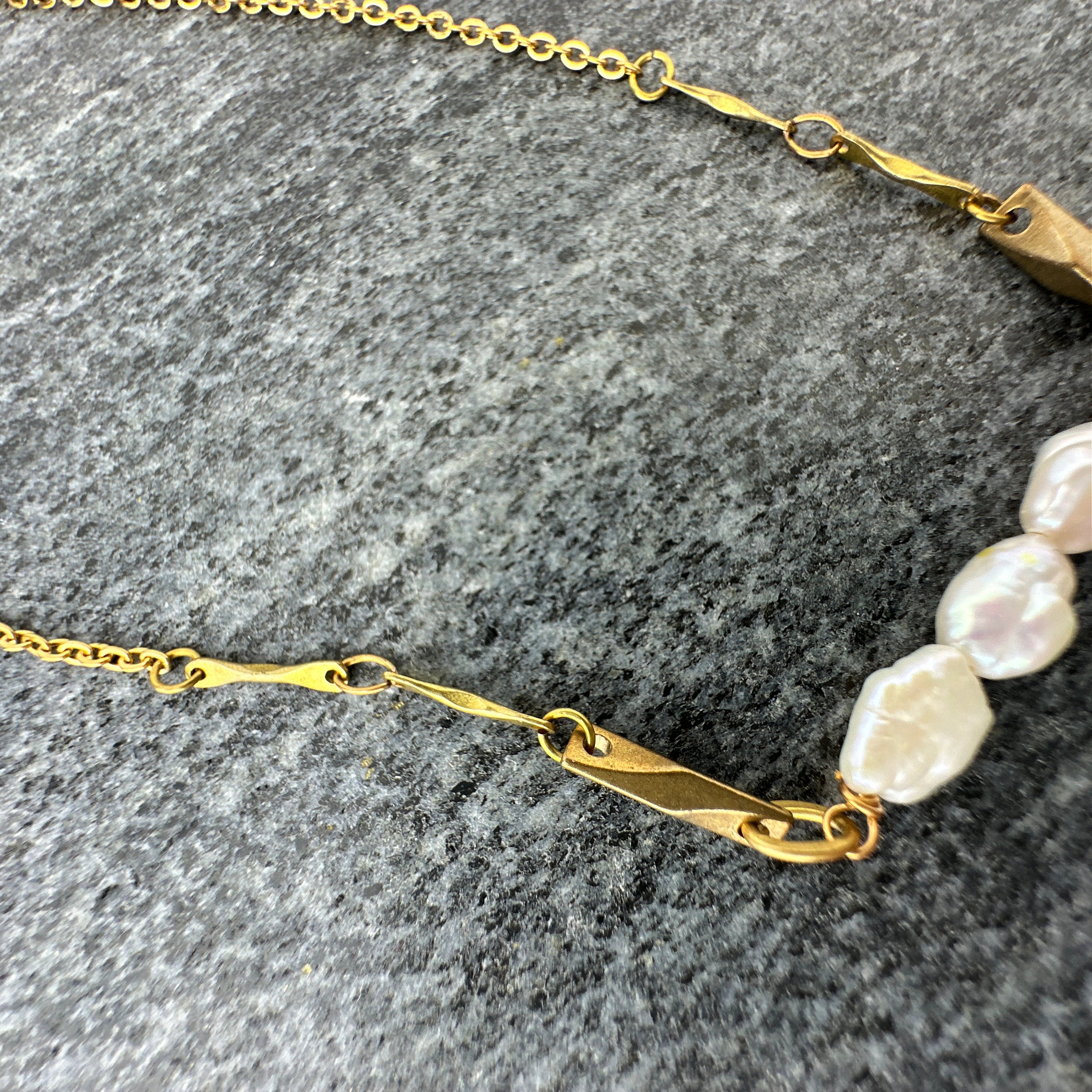 Teagan Pearl Pendant Necklace – A handcrafted necklace by Alysian.