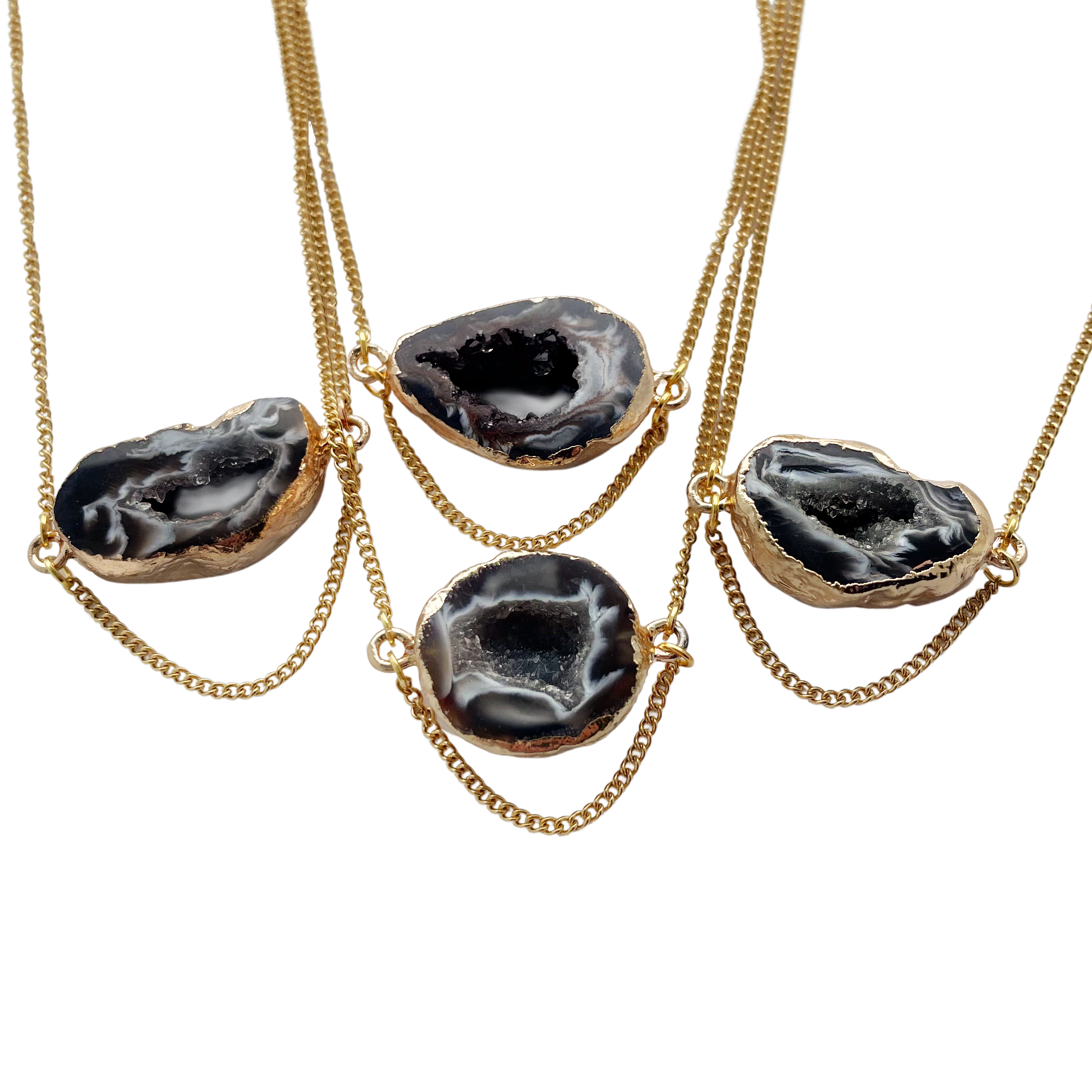 Carli Agate Pendant Necklace – A handcrafted necklace by Alysian.