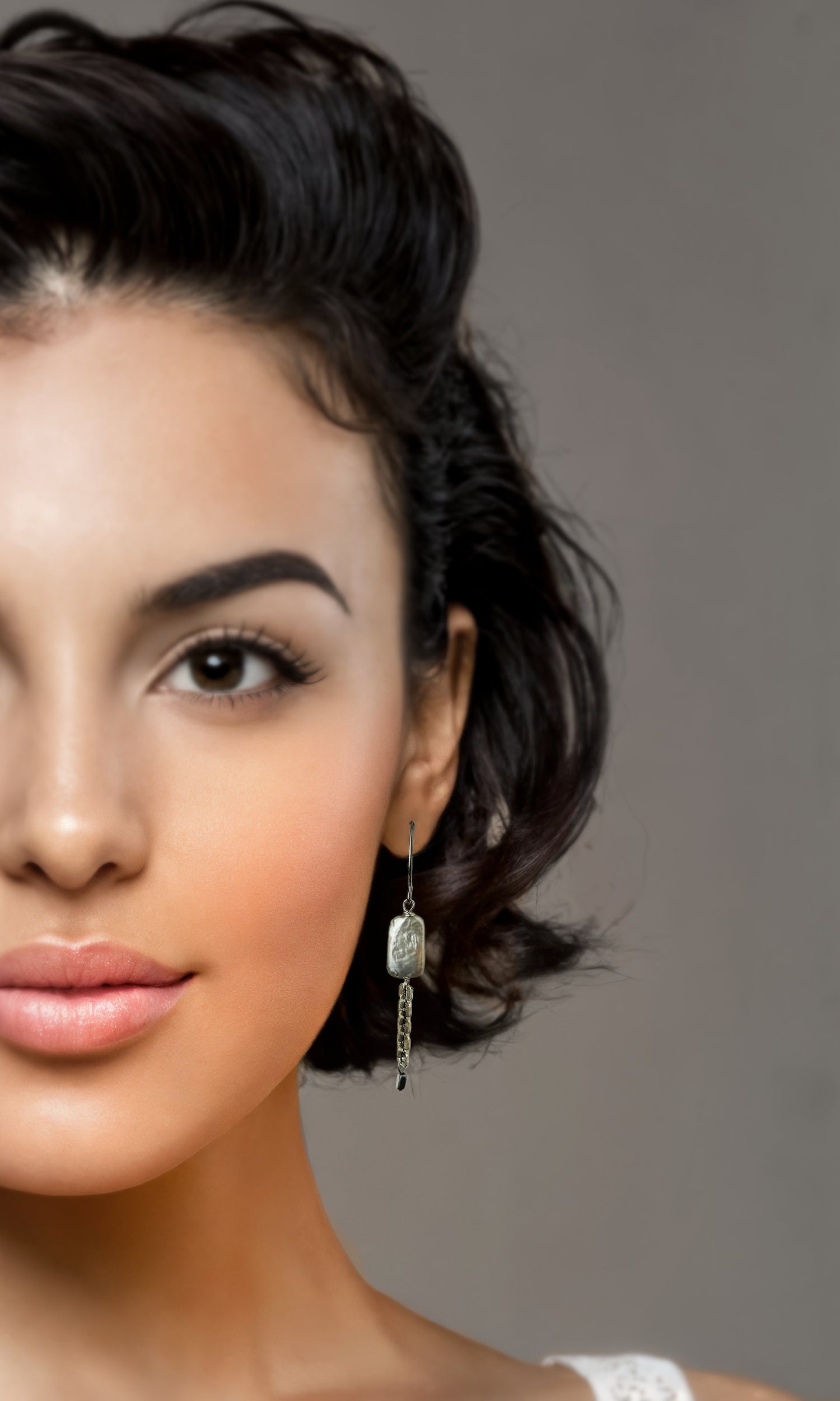 Hera Pearl Earring – A handcrafted earrings by Alysian.