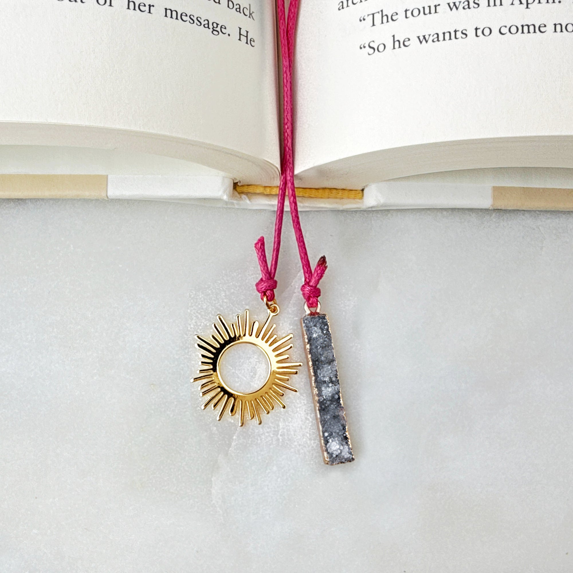 Nova Bookmark