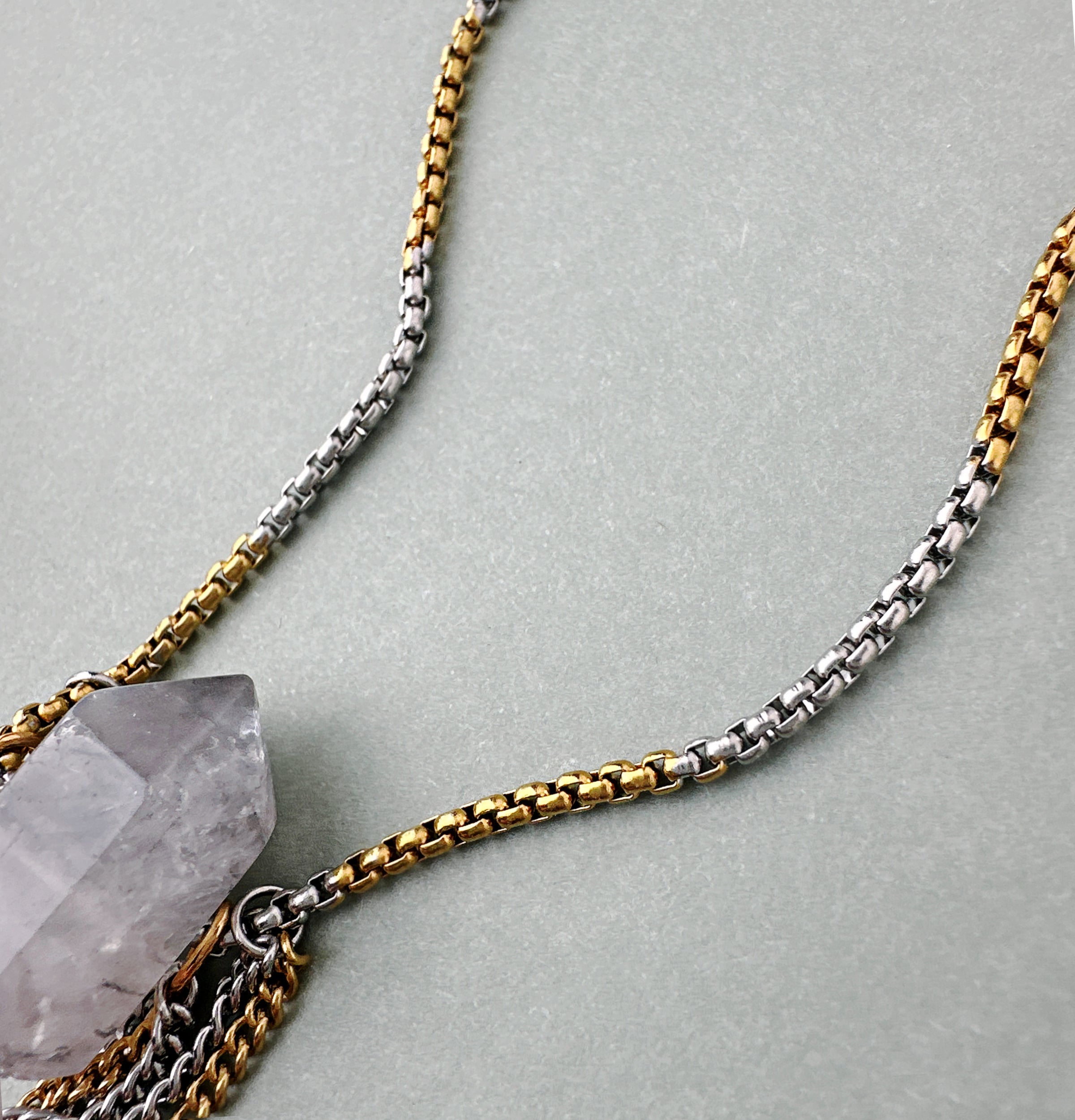 Navia Pendant Necklace – A handcrafted necklace by Alysian.