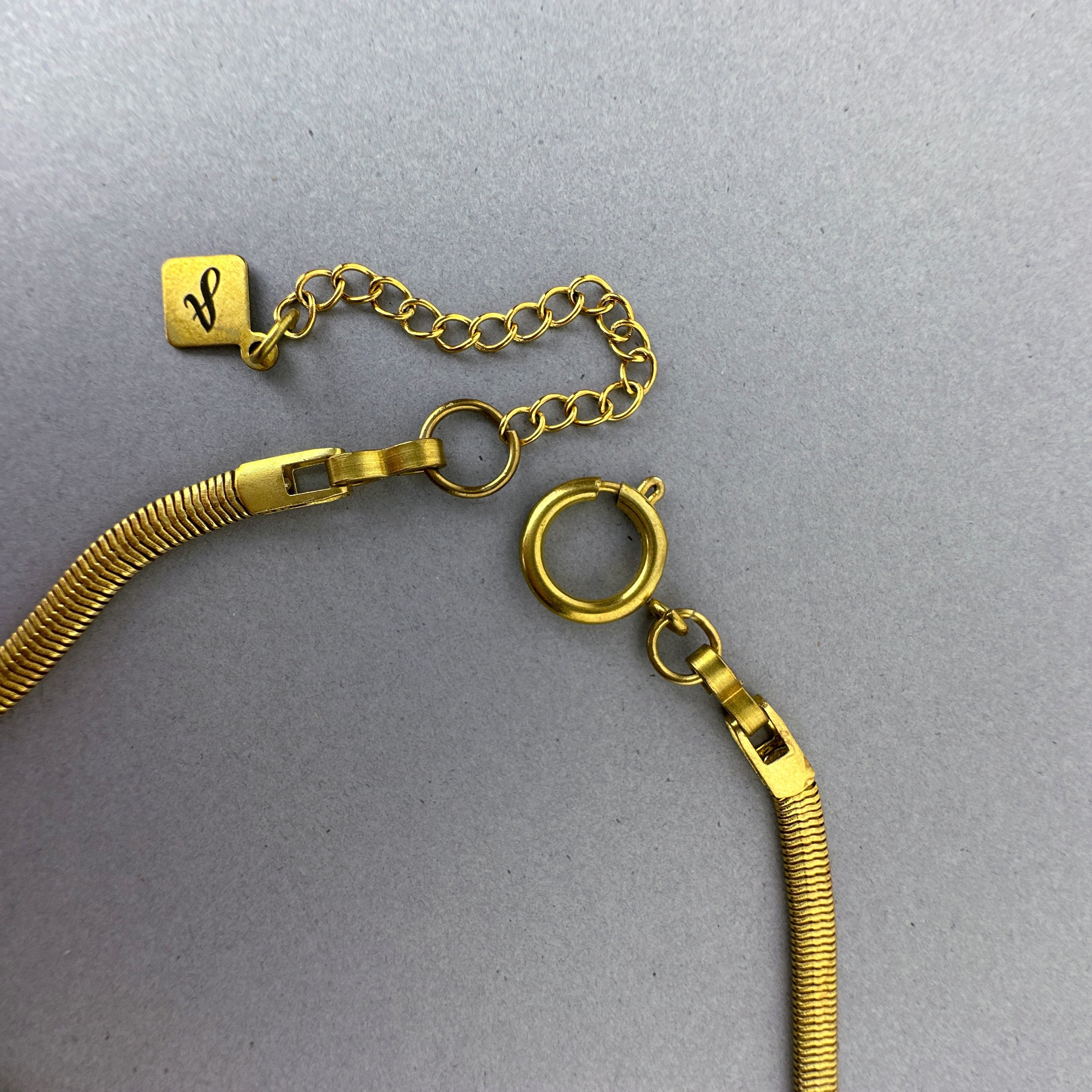 Neith Pendant Necklace – A handcrafted necklace by Alysian.