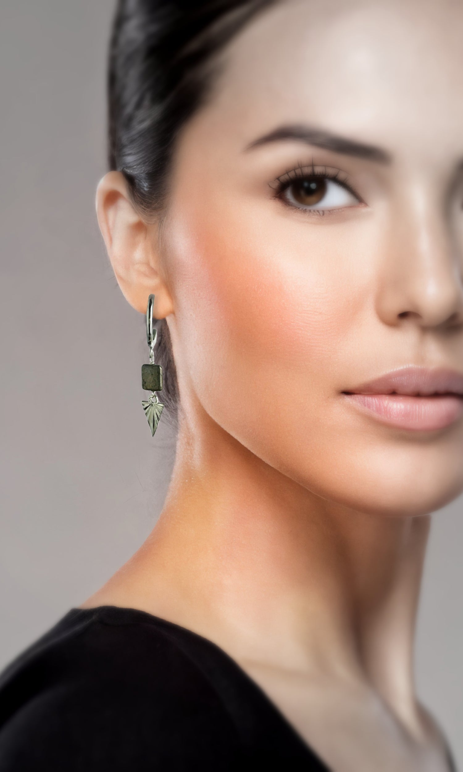 Riella Earring