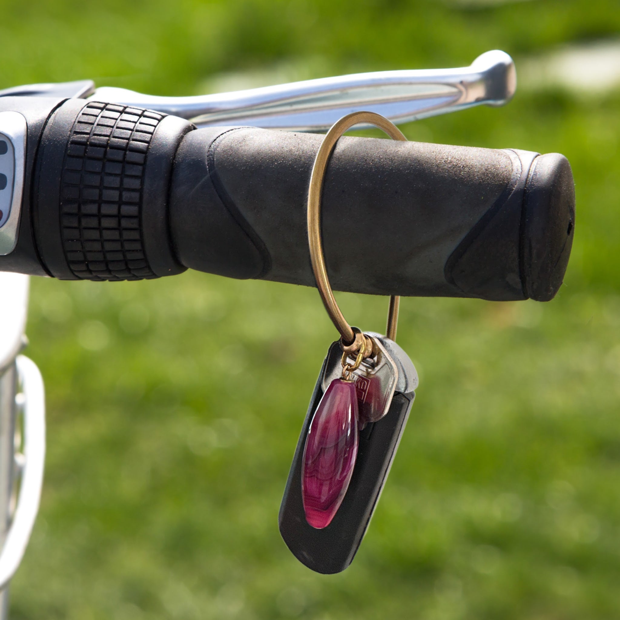Gemstone Keyring | Rock &amp; Key – D-Style Carabiner – A handcrafted key ring by Alysian.