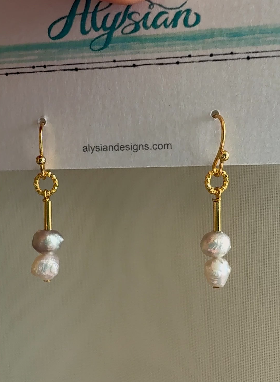 Kalia Pearl Earring