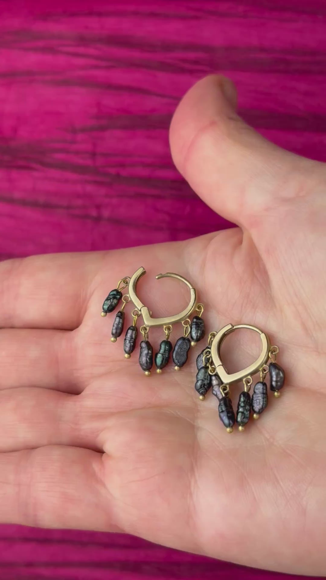 Calitha Huggie Earring – Black Pearl